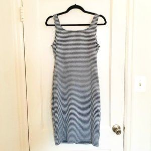 Popular Basics Junior's size Large Sleeveless Houndstooth Dress